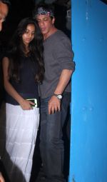 Shahrukh Khan snapped with daughter Suhana on 1st June 2016